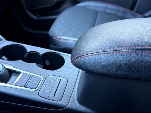 Used 2025 Ford Escape ST-Line image 9