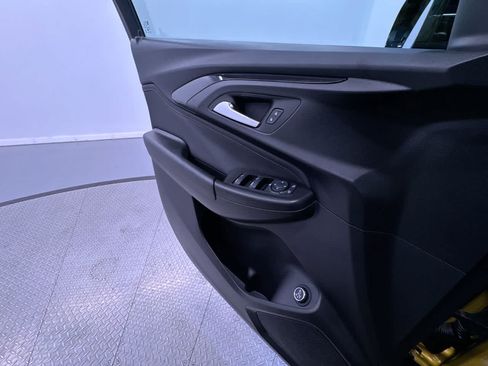 Used 2023 Chevrolet TrailBlazer RS w/ Sun and Liftgate Package AWD/4WD image 32