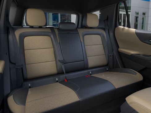 New 2026 Chevrolet Equinox ACTIV w/ Safety and Technology Package AWD/4WD image 41