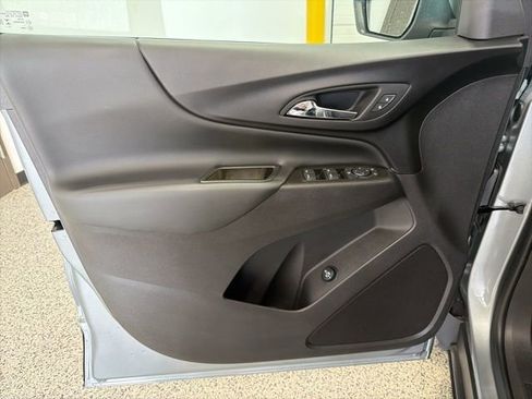 Used 2024 Chevrolet Equinox LT image 8
