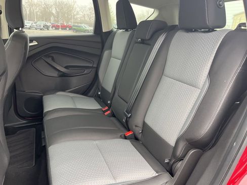 Used 2019 Ford Escape SE image 13