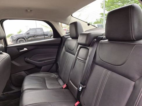 Used 2013 Ford Focus SE FWD image 24