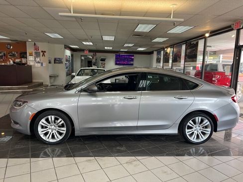 Used 2015 Chrysler 200 Limited w/ Spring Special Group image 2