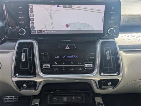 Used 2023 Kia Sorento SX Prestige image 14