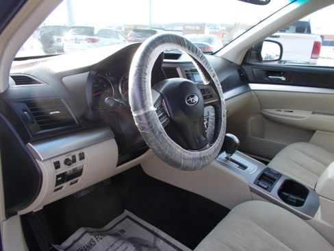 Used 2013 Subaru Outback 2.5i Premium image 12