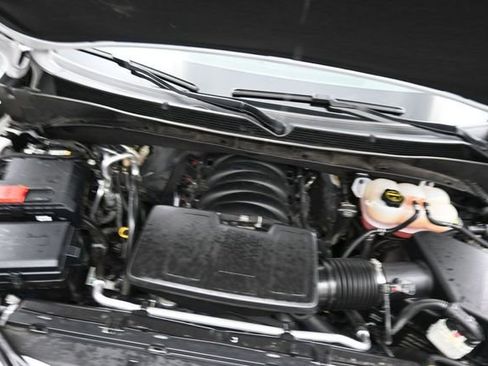 Used 2025 GMC Yukon XL Denali AWD/4WD image 30