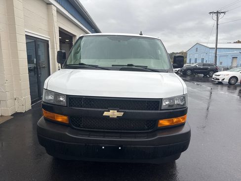 Used 2019 Chevrolet Express 2500 w/ Driver Convenience Package image 4