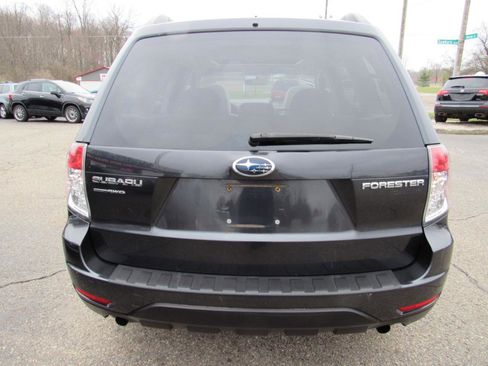 Used 2010 Subaru Forester 2.5X Premium w/ Popular Equipment Group 1A image 5