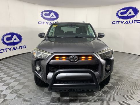 Used 2014 Toyota 4Runner SR5 RWD image 9