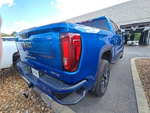 Used 2022 GMC Sierra 1500 AT4 w/ AT4 Premium Package AWD/4WD image 7