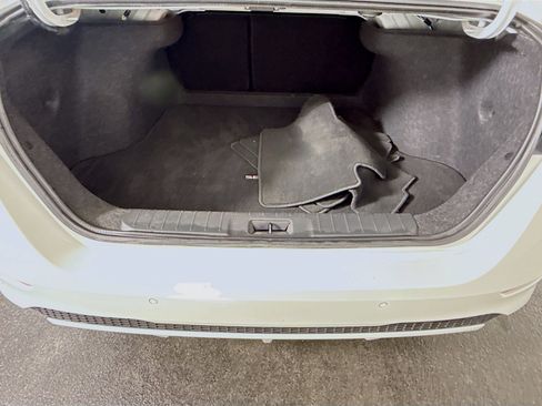 Used 2023 Nissan Sentra SV FWD image 35