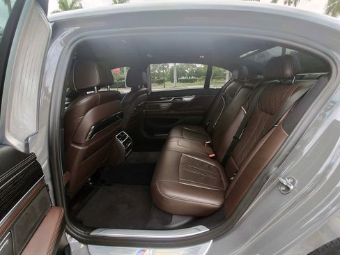 Used 2020 BMW 750i xDrive w/ Executive Package AWD/4WD image 12
