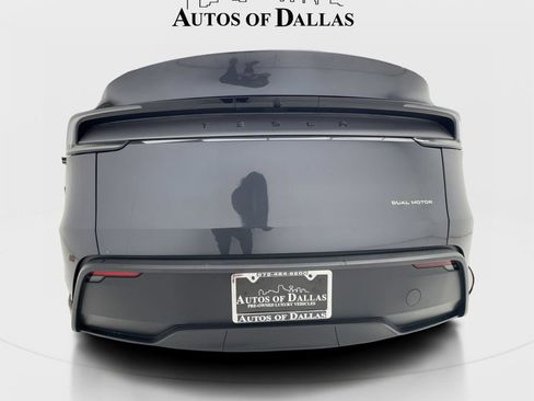 Used 2026 Tesla Model Y AWD image 10