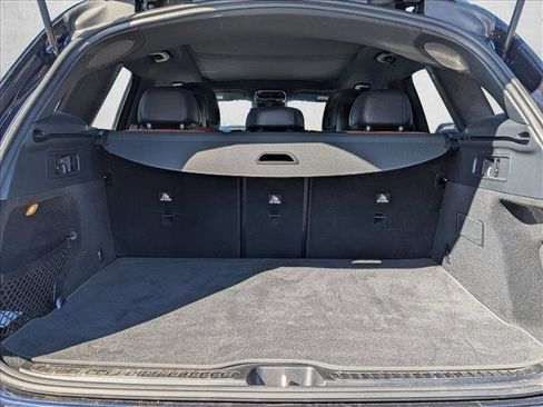 Used 2023 Mercedes-Benz GLC 300 4MATIC image 6