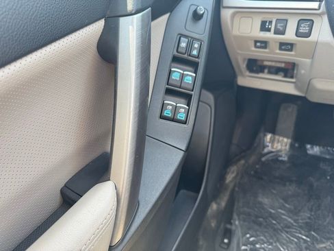 Used 2018 Subaru Forester 2.5i Limited AWD/4WD image 32