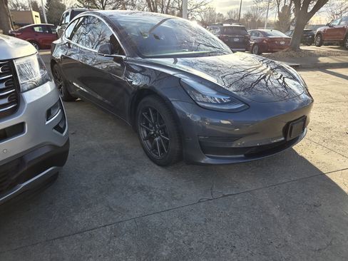 Used 2019 Tesla Model 3 Long Range image 3