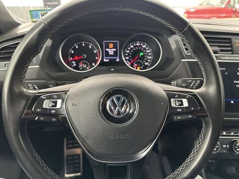 Used 2020 Volkswagen Tiguan SE R-Line image 19