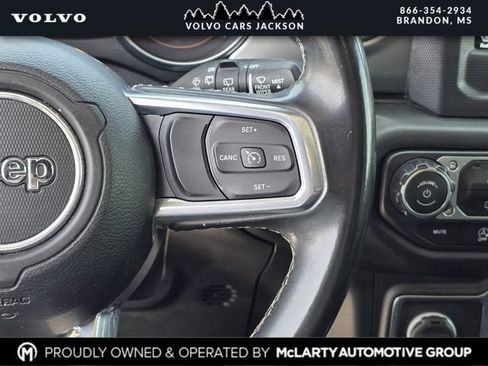 Used 2020 Jeep Wrangler Unlimited Sahara AWD/4WD image 23