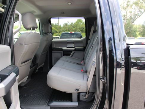 Used 2019 Ford F250 XLT w/ XLT Premium Package AWD/4WD image 14