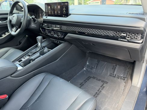Used 2024 Honda Accord Touring image 11