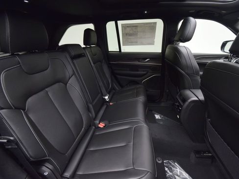 New 2025 Jeep Grand Cherokee Limited 4xe image 40