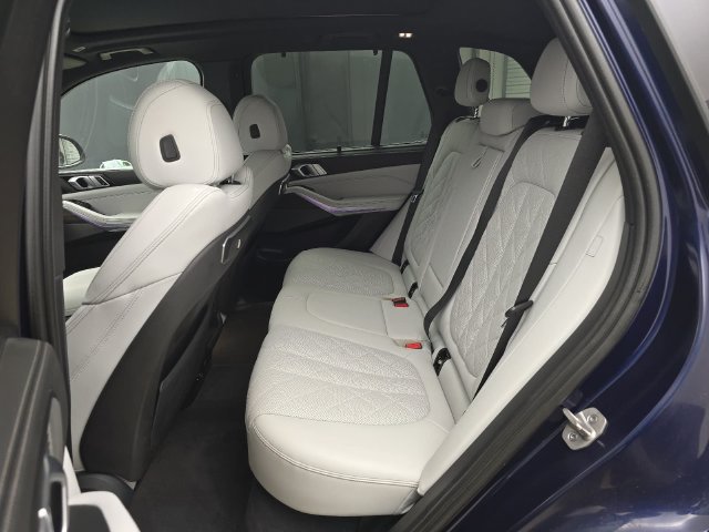 Used 2024 BMW X5 xDrive50e w/ Executive Package AWD/4WD image 26