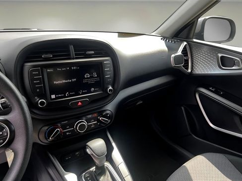 Used 2023 Kia Soul LX w/ Option Group 015 image 14
