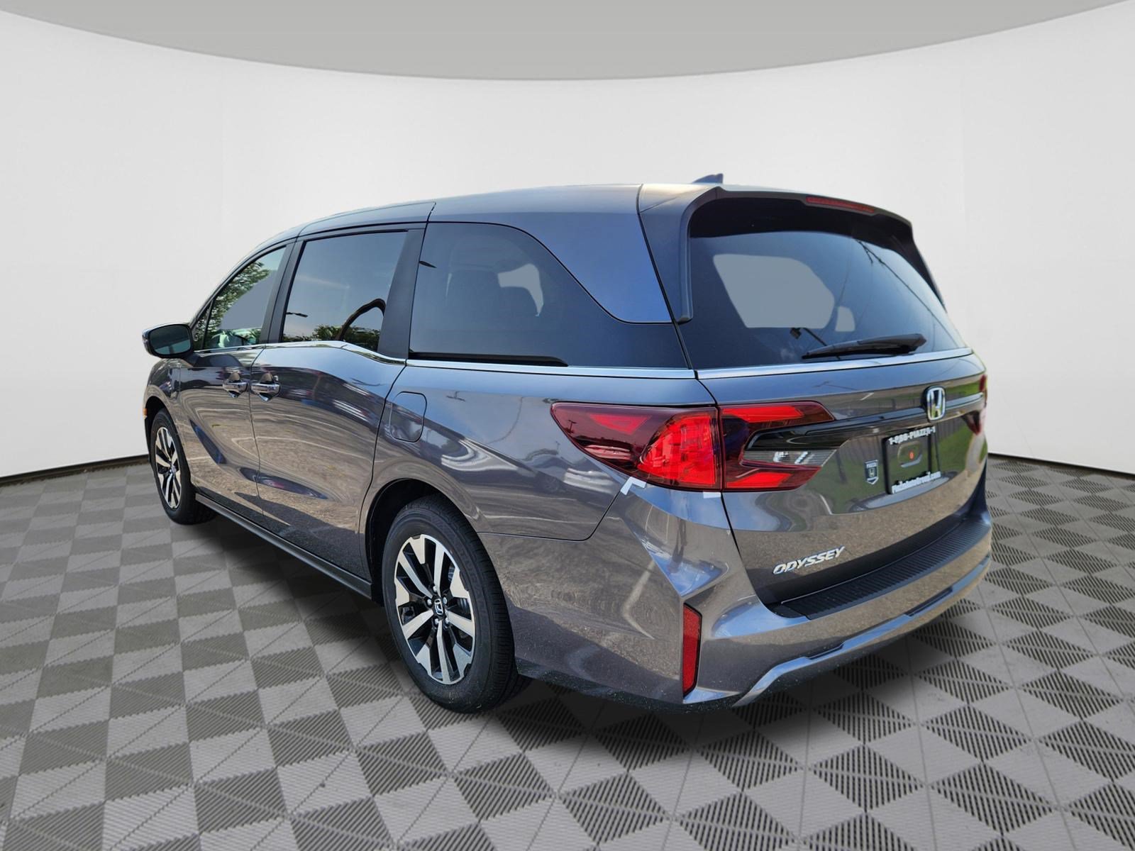 New 2027 Honda Odyssey EX-L image 3