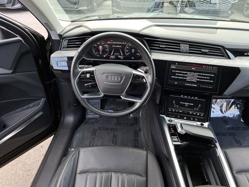 Certified 2023 Audi e-tron Premium Plus w/ Premium Plus Package AWD/4WD image 16