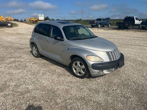 Used 2002 Chrysler PT Cruiser Touring FWD image 1