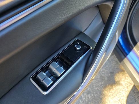 Used 2021 Jaguar F-PACE R-Dynamic S image 12