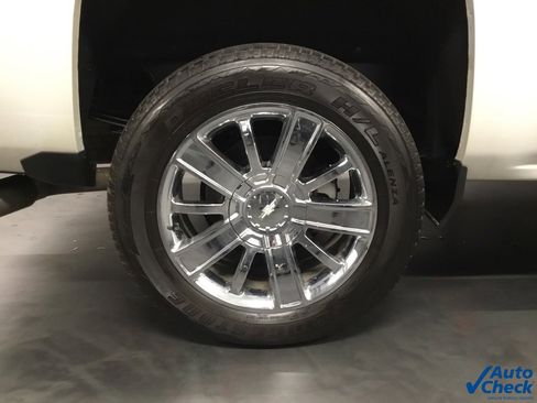 Used 2017 Chevrolet Silverado 1500 High Country image 25