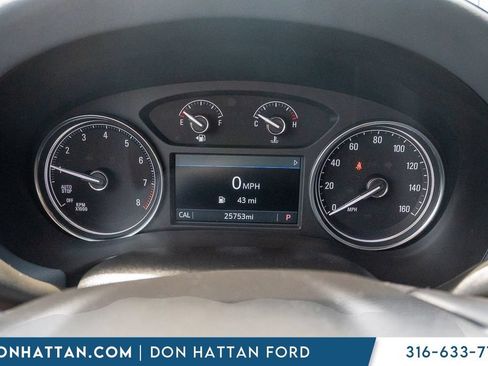 Used 2023 Buick Enclave Essence AWD/4WD image 6