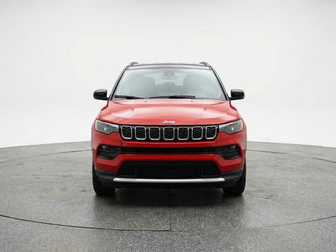 Used 2025 Jeep Compass Limited image 2