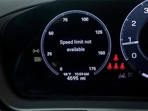 Used 2024 Porsche Cayenne Base image 49