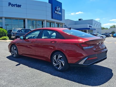 Certified 2025 Hyundai Elantra Sport FWD image 4