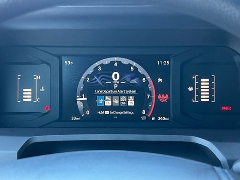 Used 2025 Toyota Tacoma SR5 image 29