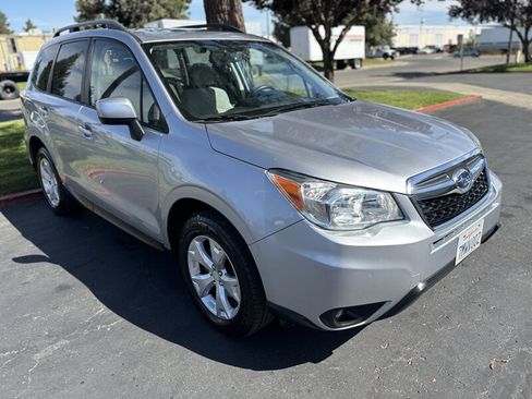 Used 2016 Subaru Forester 2.5i Premium AWD/4WD image 3
