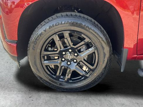 Used 2022 Chevrolet Silverado 1500 Custom w/ LPO, Blackout Package image 23