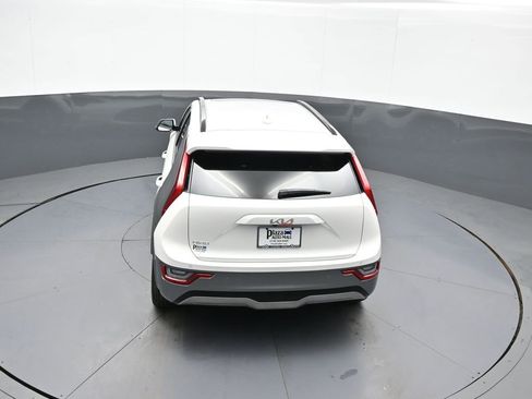 New 2025 Kia Niro Wave w/ Wave Preserve Package image 39