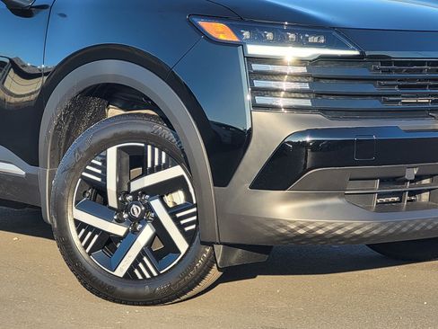 New 2026 Nissan Kicks SV w/ SV Premium Package image 3