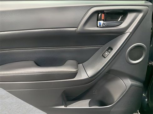 Used 2018 Subaru Forester 2.5i Touring image 28