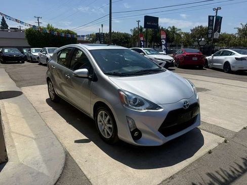 Used 2016 Toyota Prius C Four w/ Preferred Accessory Package FWD image 8