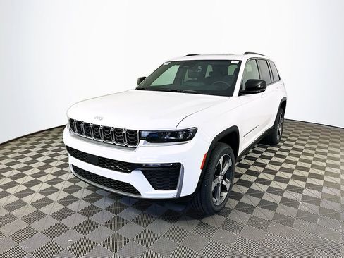 New 2026 Jeep Grand Cherokee Limited AWD/4WD image 4