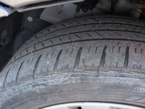 Used 2013 Dodge Avenger SE FWD image 8