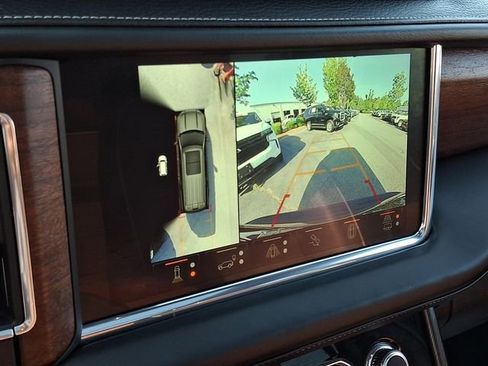 Used 2023 GMC Yukon XL Denali Ultimate AWD/4WD image 14