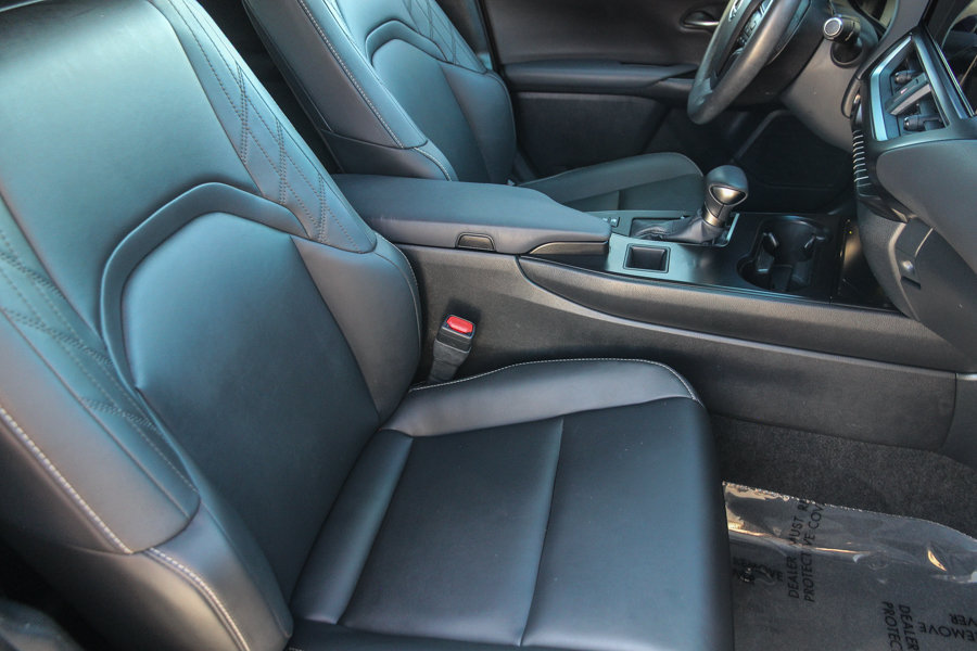 Certified 2024 Lexus UX 250h FWD image 18