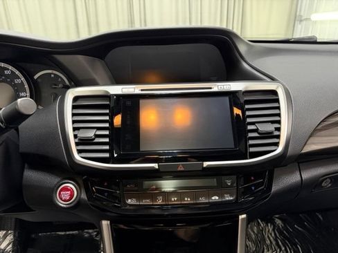 Used 2016 Honda Accord EX image 13