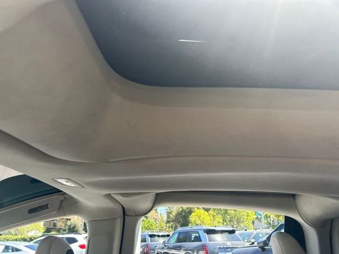 Used 2018 Tesla Model X 75D AWD/4WD image 8