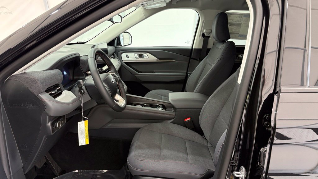 New 2026 Ford Explorer Active AWD/4WD image 13